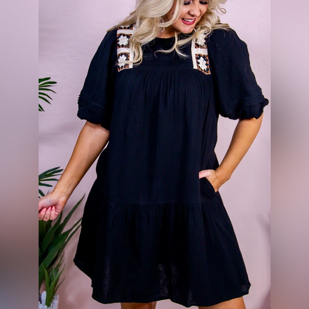 NWT Over the Shoulder Crochet Babydoll Dress in Black, Size 1XL